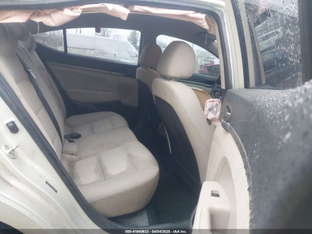 5NPD74LF7HH132658 Hyundai ELANTRA SE