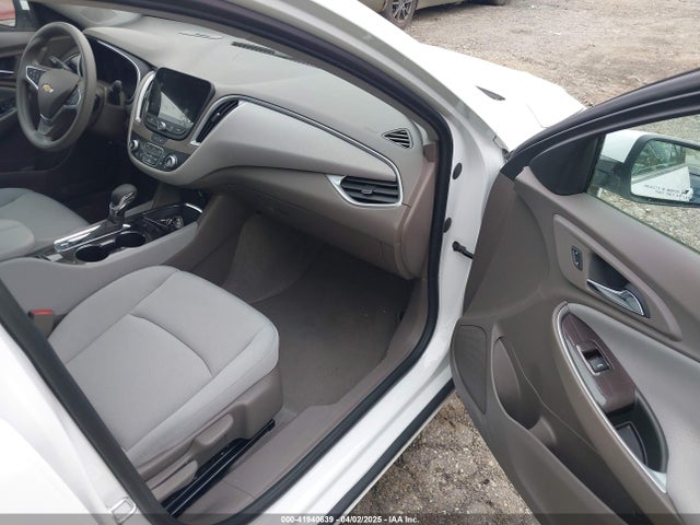 1G1ZD5ST5PF175781 Chevrolet Malibu Fwd 1lt