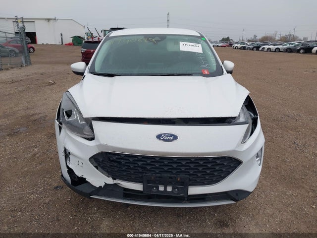 1FMCU9H9XNUA44852 Ford ESCAPE SEL