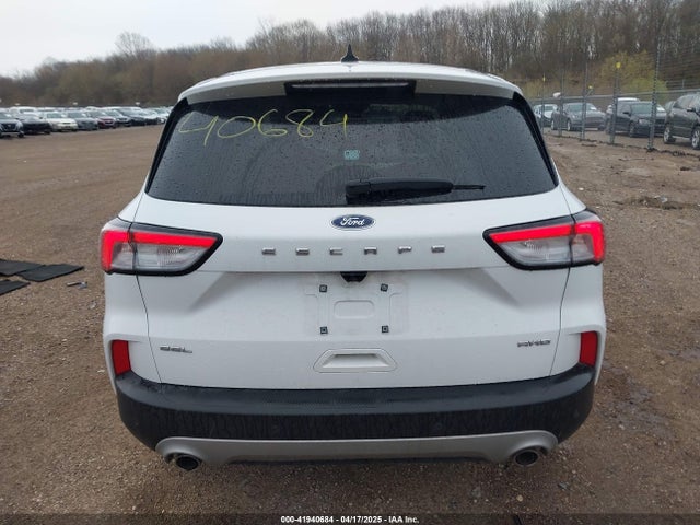 1FMCU9H9XNUA44852 Ford ESCAPE SEL