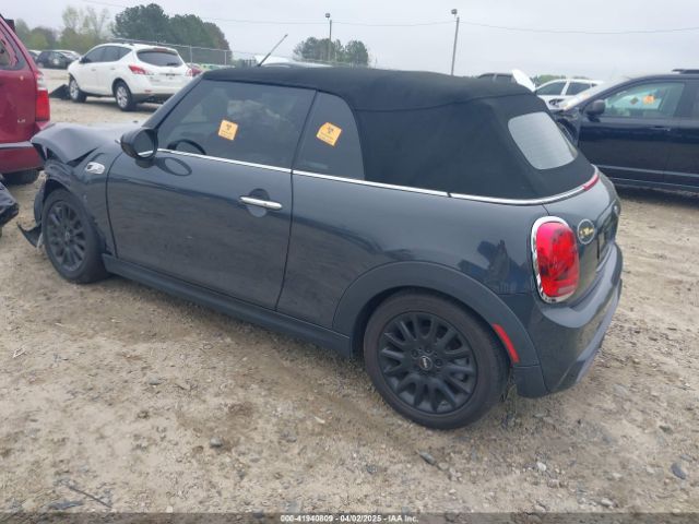 2017 MINI CONVERTIBLE WMWWG9C5XH3C22847 Photo 2