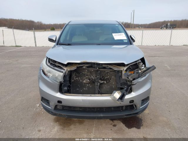 5TDZARFH9FS016919 Toyota Highlander Le
