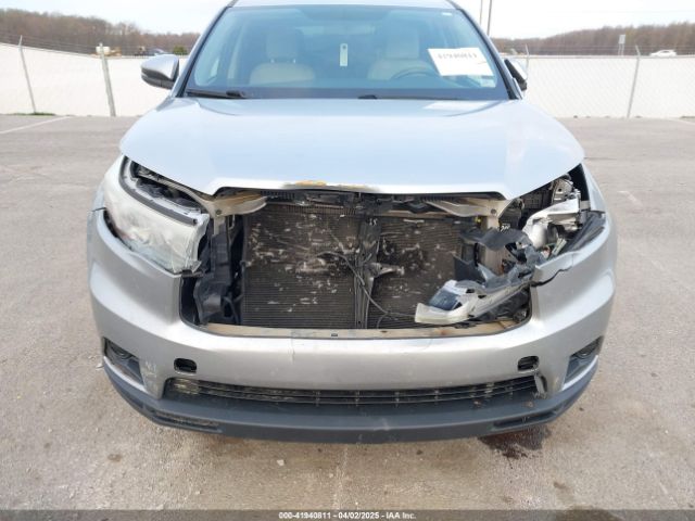 5TDZARFH9FS016919 Toyota Highlander Le