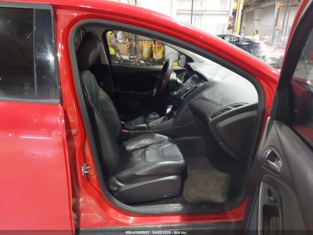 1FADP3F25GL298938 Ford FOCUS SE