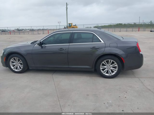 2C3CCAAG2JH320640 Chrysler 300 Touring L