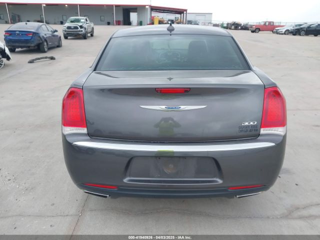2C3CCAAG2JH320640 Chrysler 300 Touring L