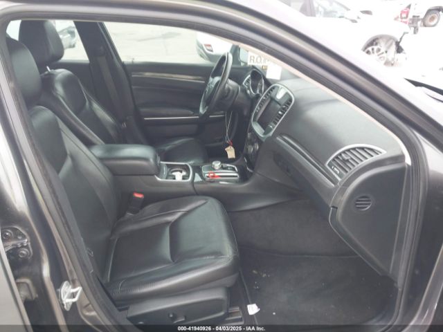 2C3CCAAG2JH320640 Chrysler 300 Touring L