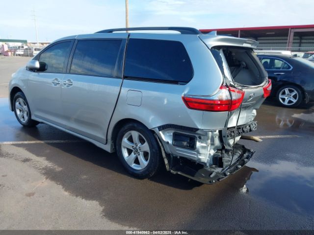 2020 TOYOTA SIENNA 5TDKZ3DC0LS052900 Photo 2
