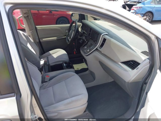 2020 TOYOTA SIENNA 5TDKZ3DC0LS052900 Photo 4
