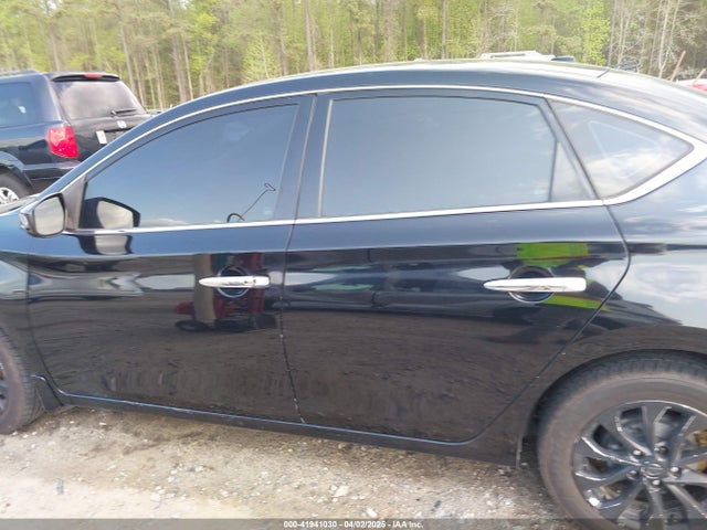 3N1AB7AP5JY211272 Nissan SENTRA SV