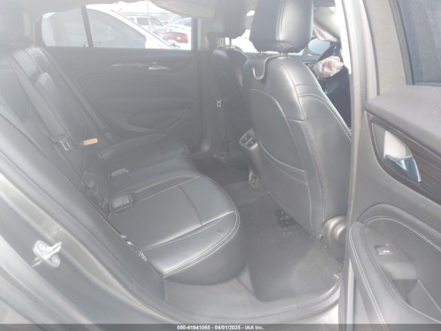W04GM6SX8J1121848 Buick Regal Sportback Preferred Ii