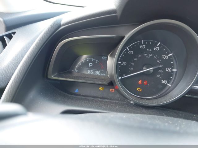 JM1DKDC7XJ0318219 Mazda Cx-3 Touring