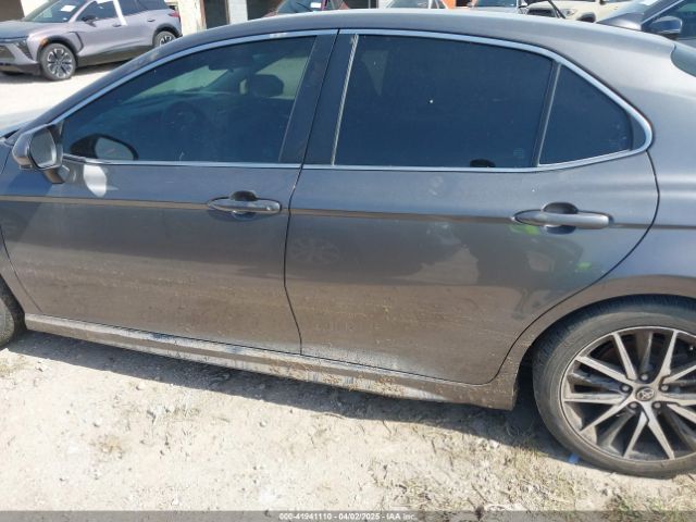 4T1G11AK8MU523827 Toyota CAMRY SE