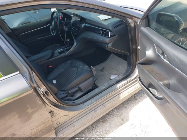 4T1G11AK8MU523827 Toyota CAMRY SE