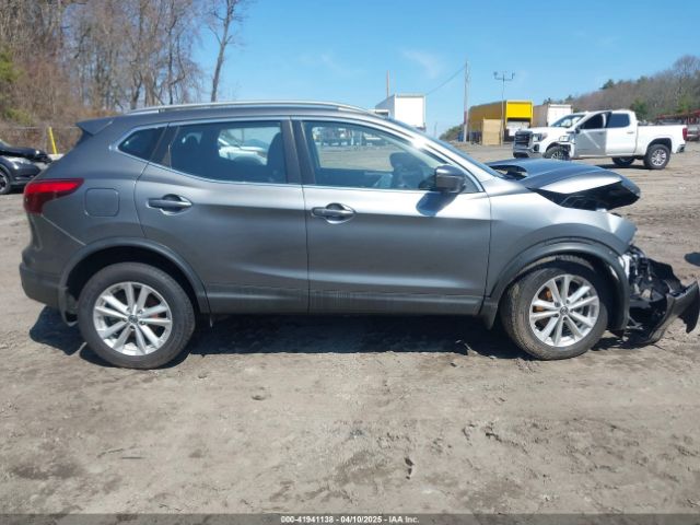 JN1BJ1CR8KW335306 Nissan Rogue Sport Sv