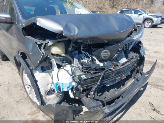 JN1BJ1CR8KW335306 Nissan Rogue Sport Sv
