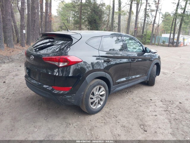 KM8J23A47JU752835 Hyundai TUCSON SE