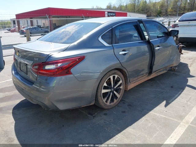 1N4AL3AP9JC229338 Nissan Altima 2.5 Sr