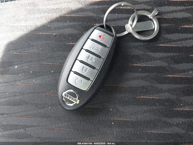 5N1AT2MV5HC848569 Nissan ROGUE SV