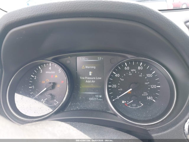 5N1AT2MV5HC848569 Nissan ROGUE SV