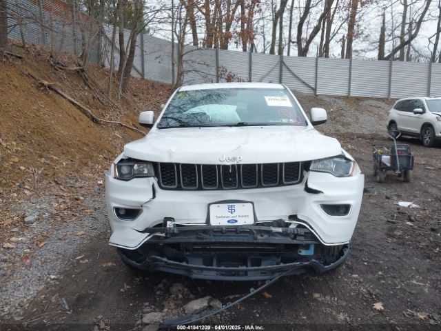 1C4RJFAG4KC706571 Jeep Grand Cherokee Laredo E 4x4