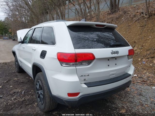 1C4RJFAG4KC706571 Jeep Grand Cherokee Laredo E 4x4