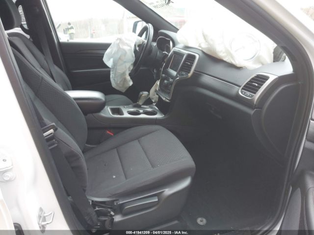 1C4RJFAG4KC706571 Jeep Grand Cherokee Laredo E 4x4