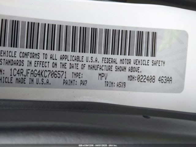 1C4RJFAG4KC706571 Jeep Grand Cherokee Laredo E 4x4