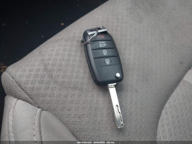 5XXGT4L35GG107198 KIA Optima Lx