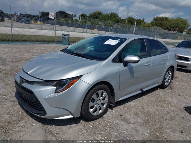 Toyota COROLLA LE 2025 5YFB4MDE6SP236302 Image 2