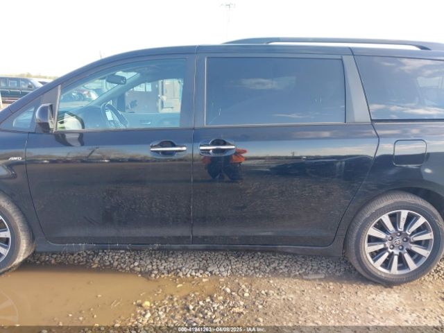 5TDDZ3DC7LS244873 Toyota SIENNA XLE