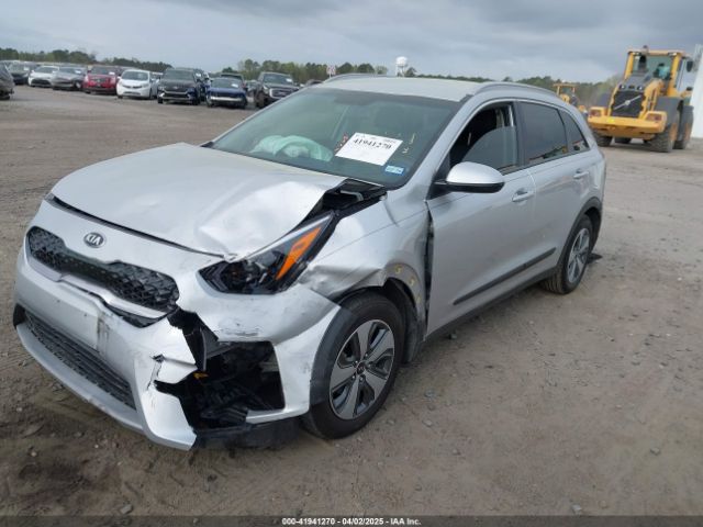 KNDCB3LC6L5395839 KIA NIRO LX