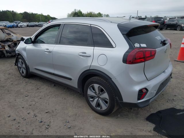 KNDCB3LC6L5395839 KIA NIRO LX