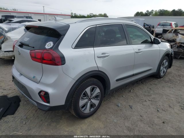 KNDCB3LC6L5395839 KIA NIRO LX