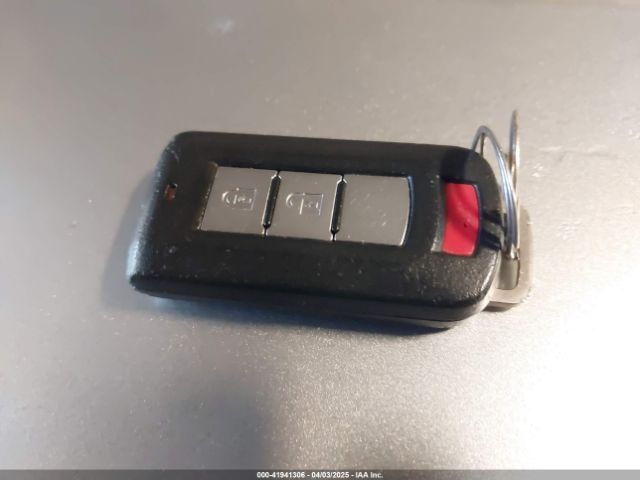 JA4AD3A38GZ003649 Mitsubishi Outlander Se