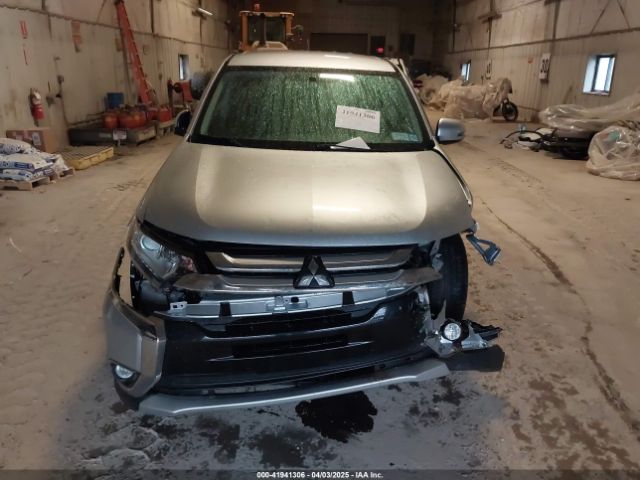 JA4AD3A38GZ003649 Mitsubishi Outlander Se