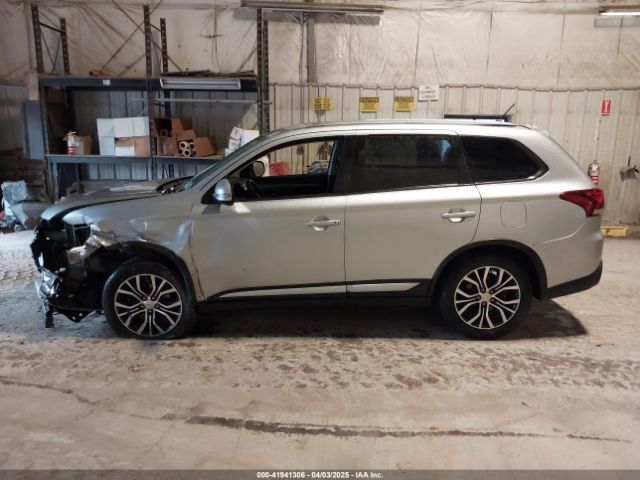 JA4AD3A38GZ003649 Mitsubishi Outlander Se