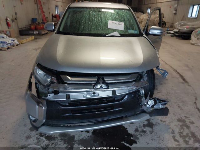 JA4AD3A38GZ003649 Mitsubishi Outlander Se