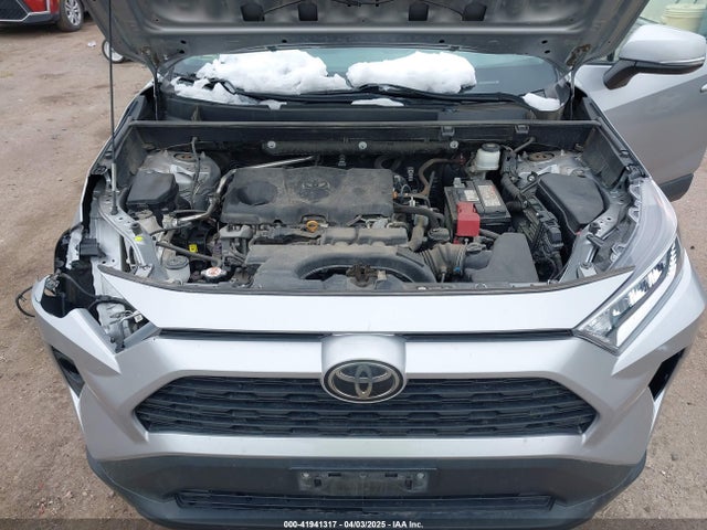 2T3P1RFV0KW083463 Toyota Rav4 Xle