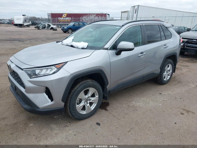 2T3P1RFV0KW083463 Toyota Rav4 Xle