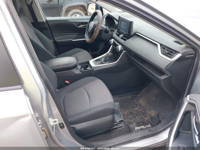 2T3P1RFV0KW083463 Toyota Rav4 Xle