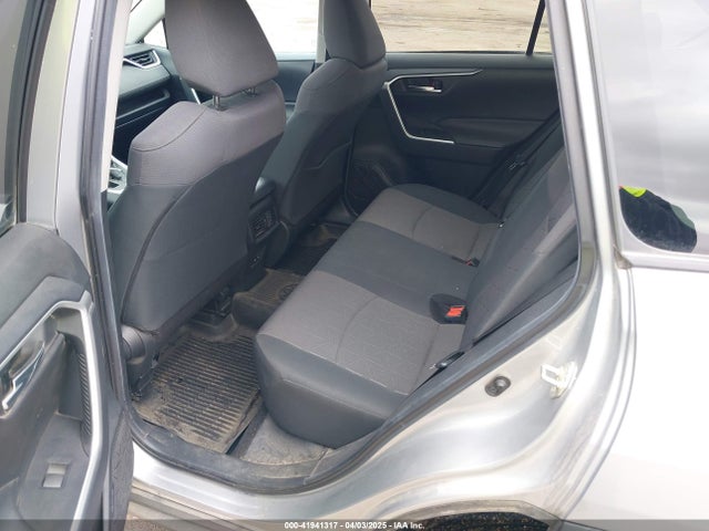 2T3P1RFV0KW083463 Toyota Rav4 Xle