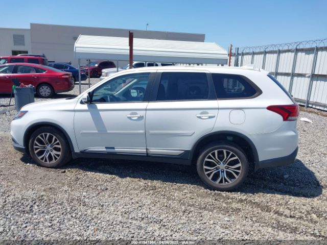 JA4AD3A34HZ067317 Mitsubishi Outlander Se