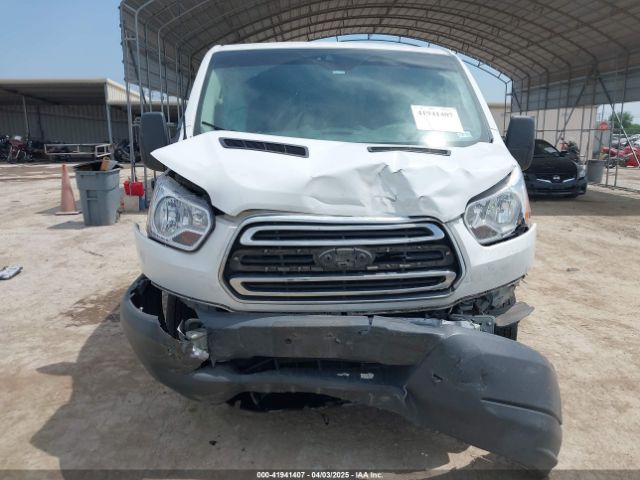 1FTYR1YM1JKA98581 Ford Transit-250