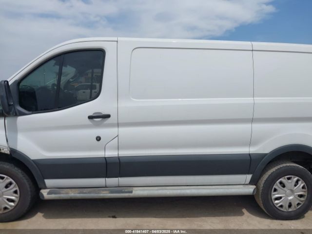 1FTYR1YM1JKA98581 Ford Transit-250