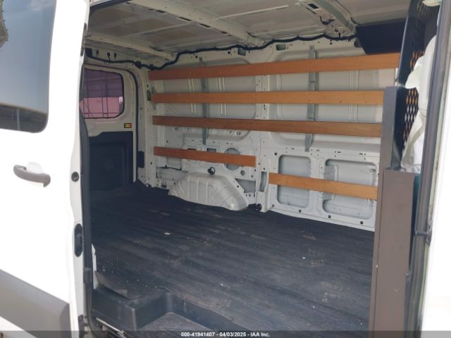 1FTYR1YM1JKA98581 Ford Transit-250