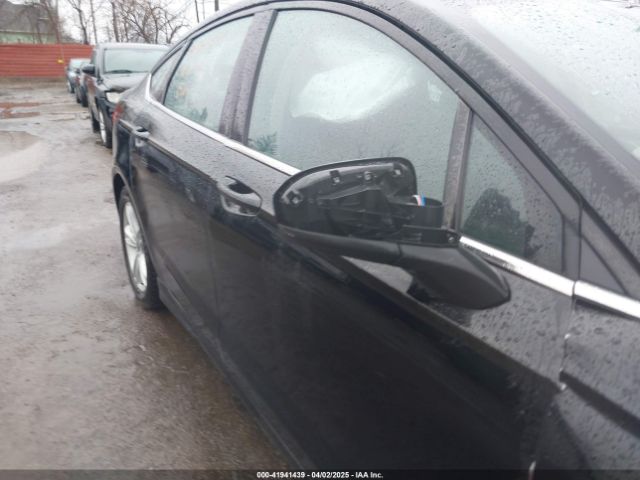 3FA6P0H75JR113960 Ford FUSION SE