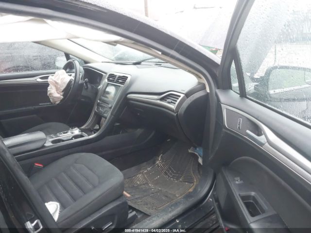 3FA6P0H75JR113960 Ford FUSION SE