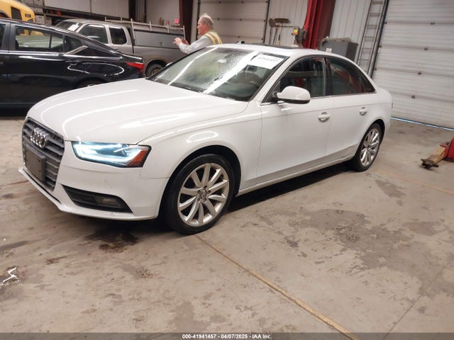 2013 AUDI A4 WAUFFAFL2DA173435 Photo 1