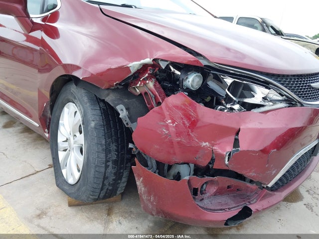 Chrysler Pacifica Touring-l 2017 2C4RC1BG7HR835819 Image 18